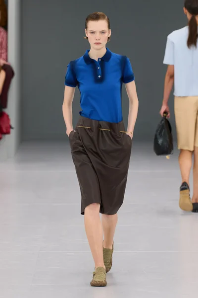 Look 19